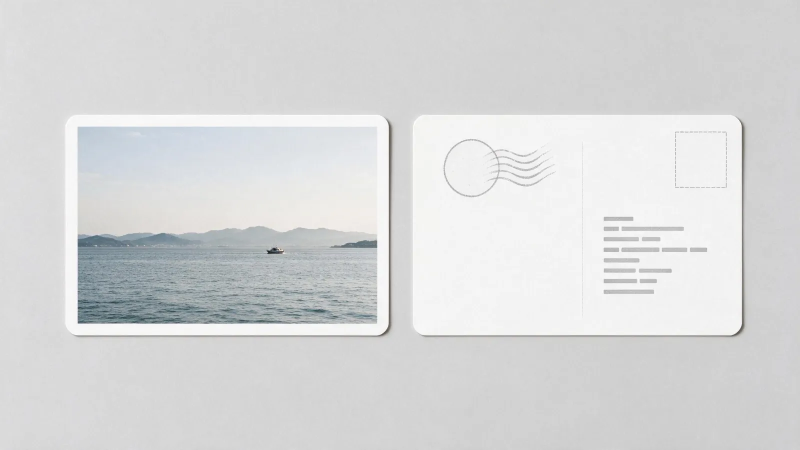 Ảnh minh hoạ Postcard: mặt trước và mặt sau một postcard đặt cạnh nhau, địa chỉ, tem và lề tràn